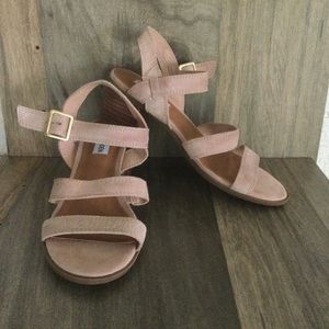 Steve Madden Raymee Suede Block Heel Sandal SZ 6.5